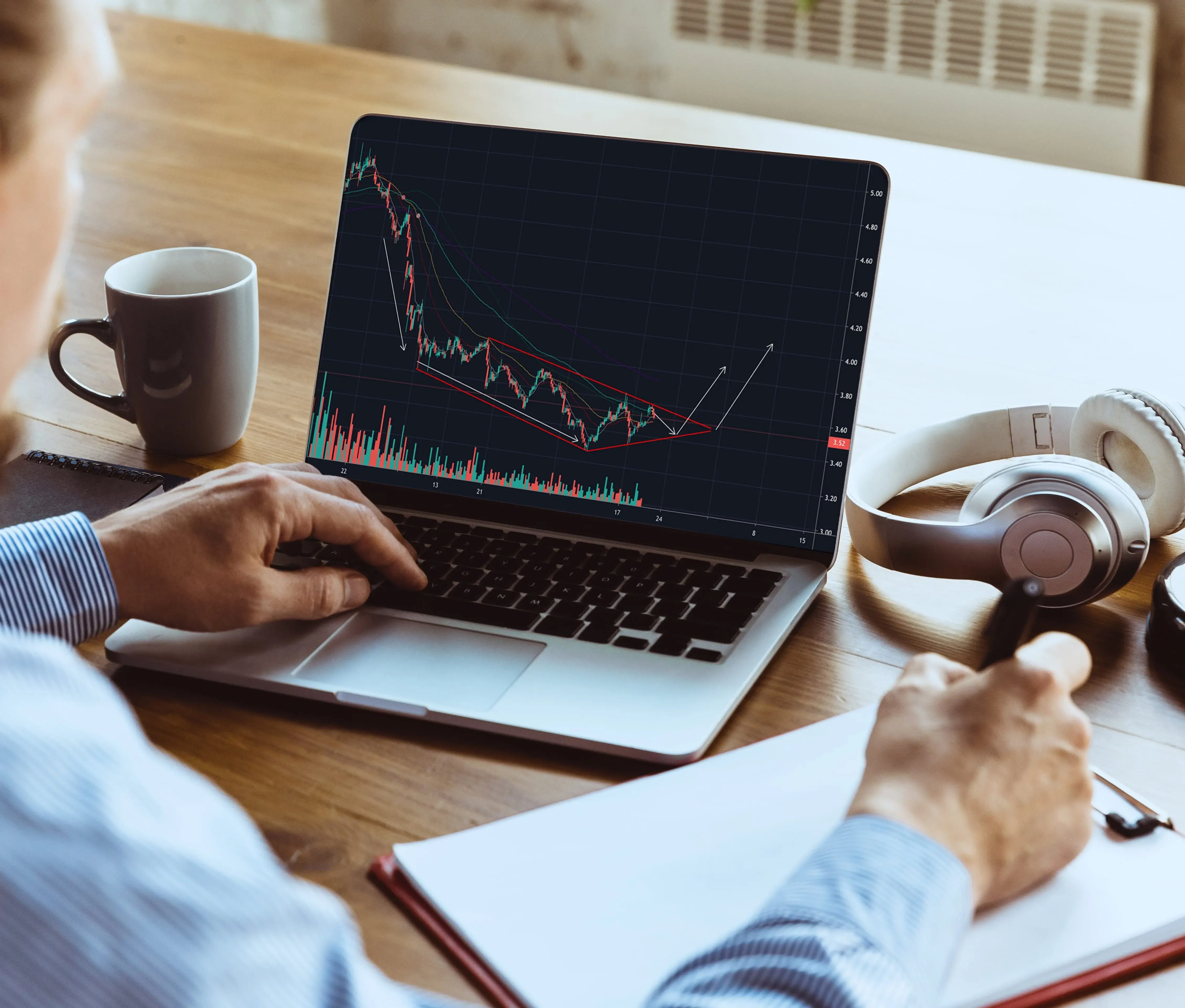 Man Working From Home During Coronavirus Covid 19 Quarantine Remote Office Concept Min